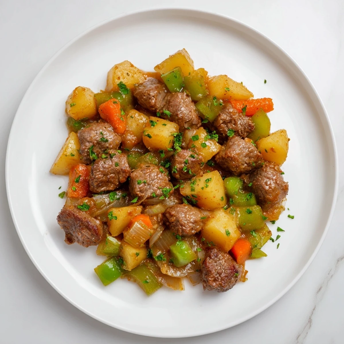 Hearty American beef hash, garnished with parsley, promising a comforting and flavorful dinner.